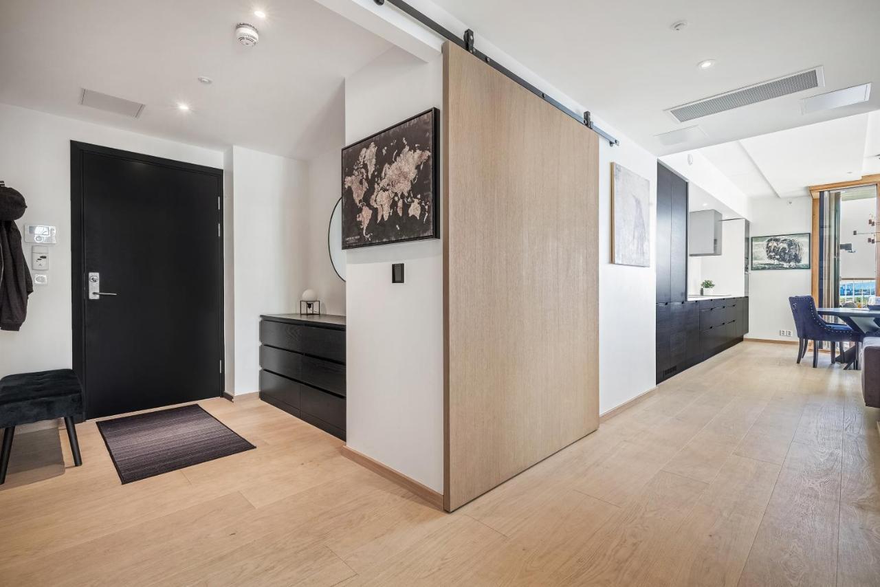 Amazing Luxury On The Waterfront! 73sqm Lägenhet